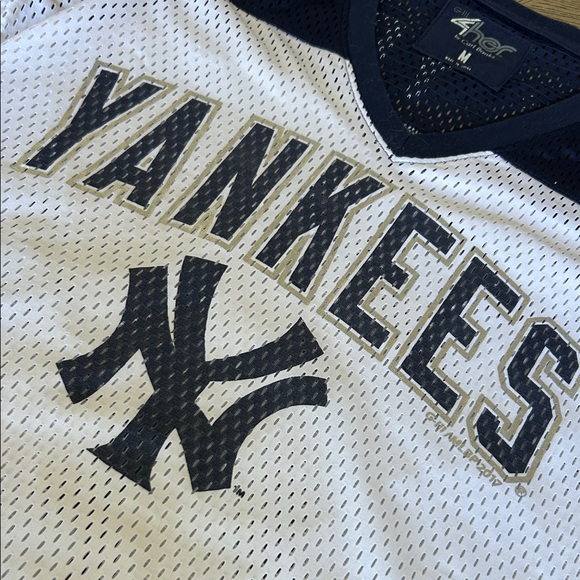 Women’s Mesh Yankees Jersey - Picture 7 of 11